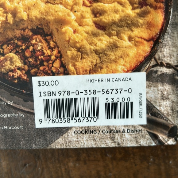 Trisha Yearwood Trisha’s Kitchen 2021 Southern Cooking hardcover cookbook EUC - Picture 3 of 5